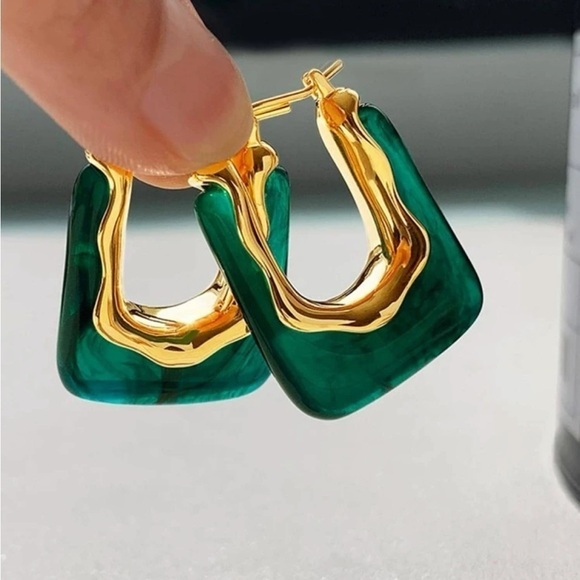 emerald green gold rectangle hoop earrings - Picture 1 of 7